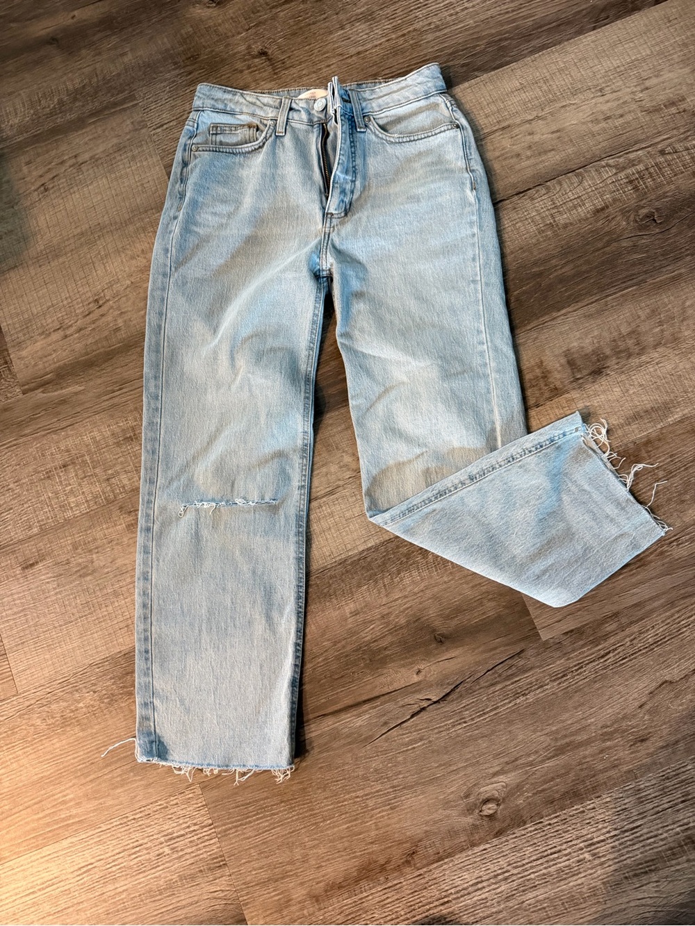 Lauren Conrad Light Wash Women’s Straight Leg Cropped Jeans 2